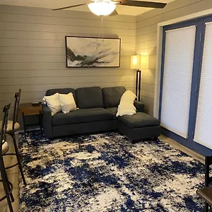 Apartment 10 Chelsea Place On The Park, Phoenix